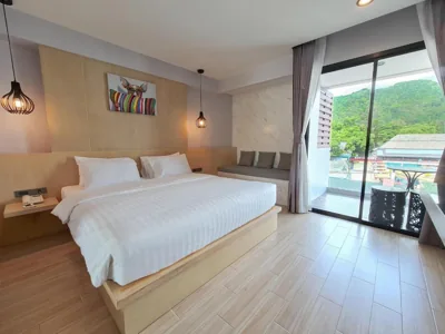 Deluxe Double Room — OneLoft Hotel